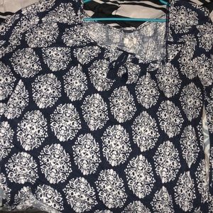 Blue & white aeropostale long sleeved shirt